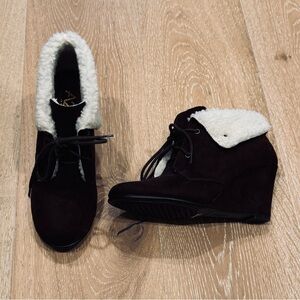NWOB A2 By Aerosoles Brown Wedge Ankle Boots with Faux Sherpa, Size 7.5